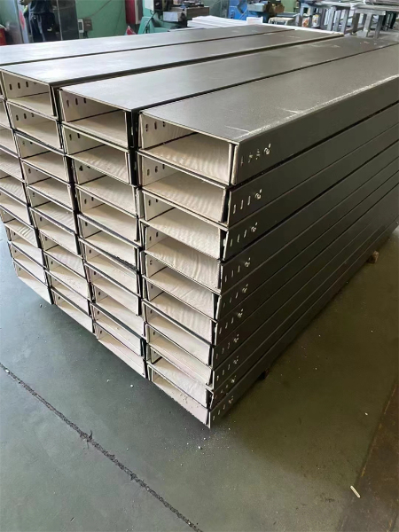 喷塑加防火隔板